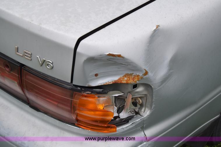 image for item J6645 1994 Toyota Camry LE