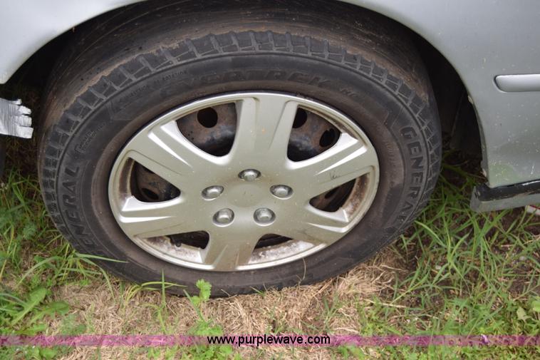 image for item J6645 1994 Toyota Camry LE