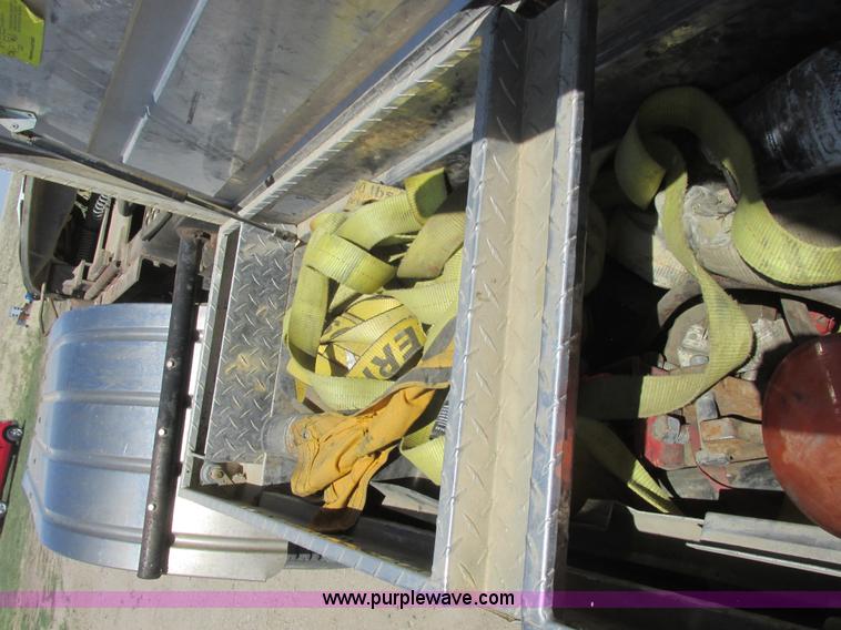 image for item A8794 1990 Kenworth T600 semi truck