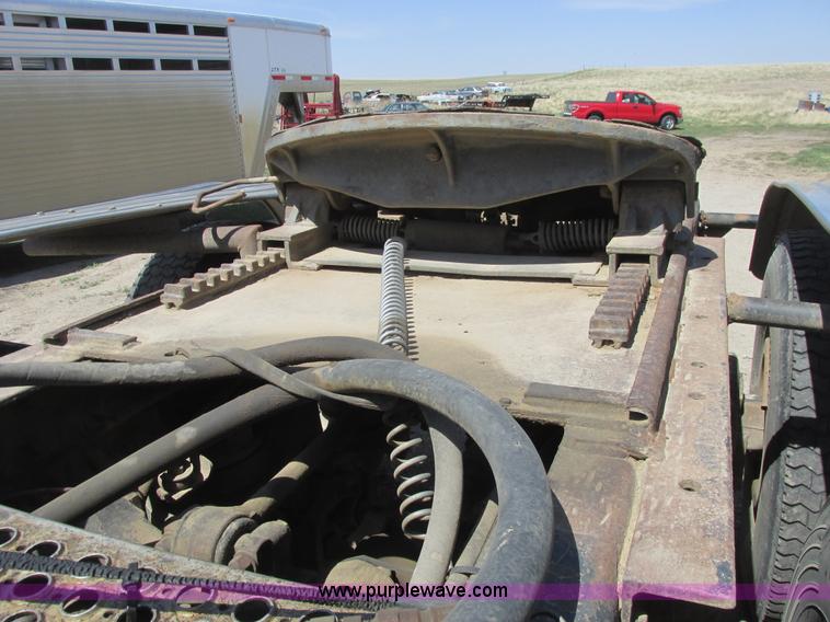 image for item A8794 1990 Kenworth T600 semi truck