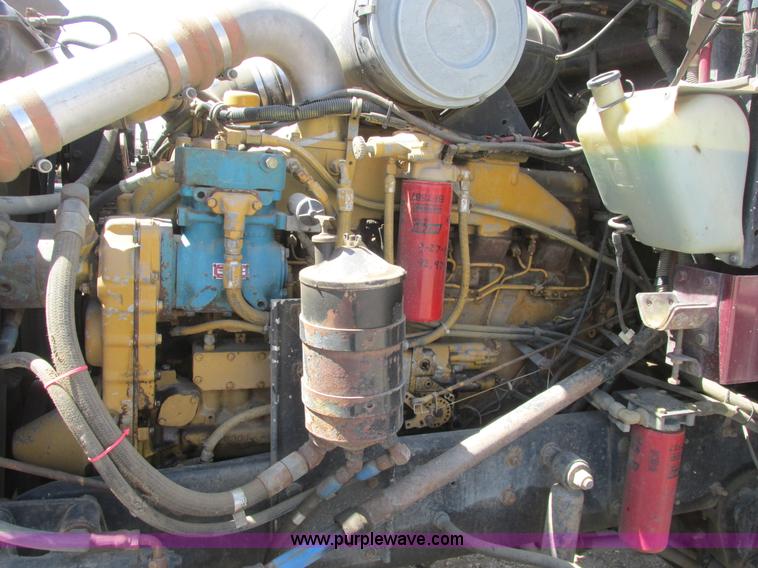 image for item A8794 1990 Kenworth T600 semi truck