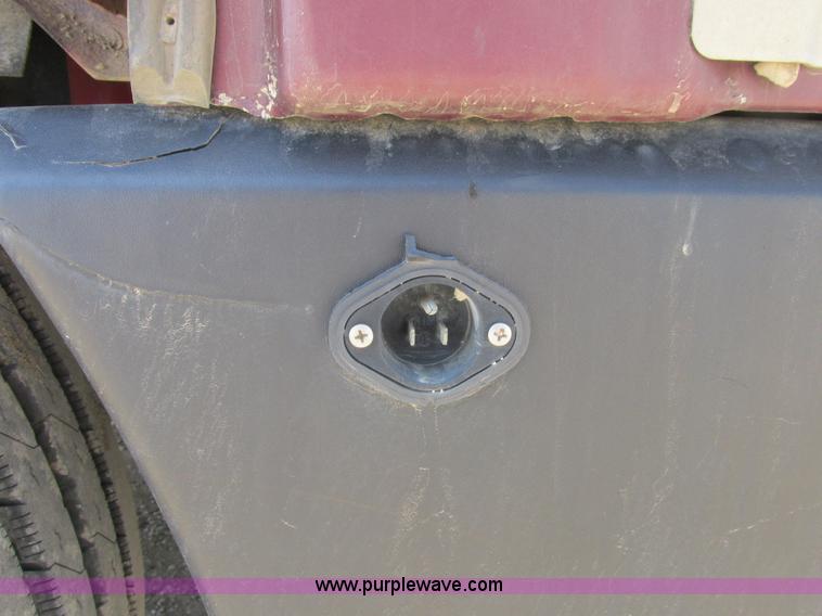 image for item A8794 1990 Kenworth T600 semi truck