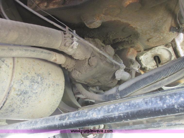 image for item A8794 1990 Kenworth T600 semi truck