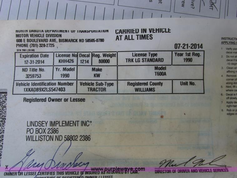 image for item A8794 1990 Kenworth T600 semi truck