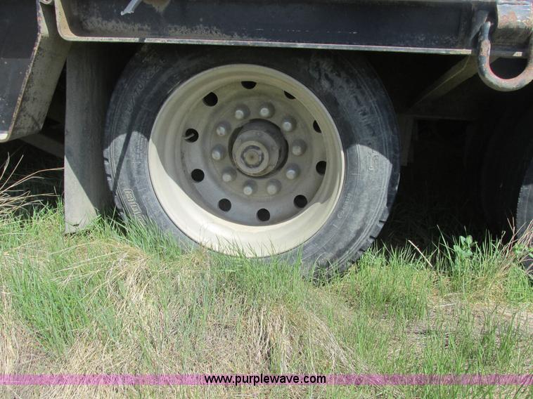 image for item A8795 1992 Trail King TK70HT-482 equipment trailer