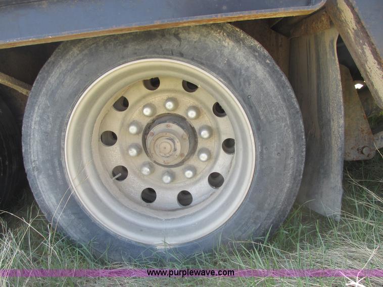 image for item A8795 1992 Trail King TK70HT-482 equipment trailer