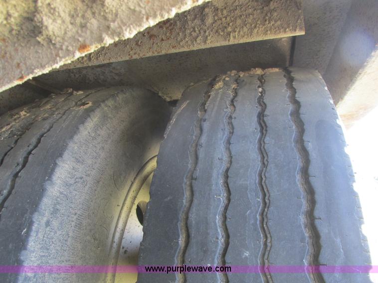 image for item A8795 1992 Trail King TK70HT-482 equipment trailer