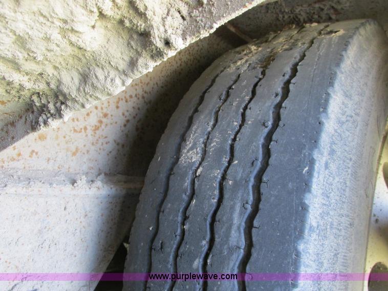 image for item A8795 1992 Trail King TK70HT-482 equipment trailer