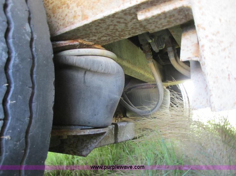 image for item A8795 1992 Trail King TK70HT-482 equipment trailer