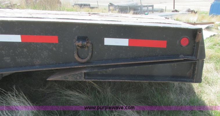 image for item A8795 1992 Trail King TK70HT-482 equipment trailer