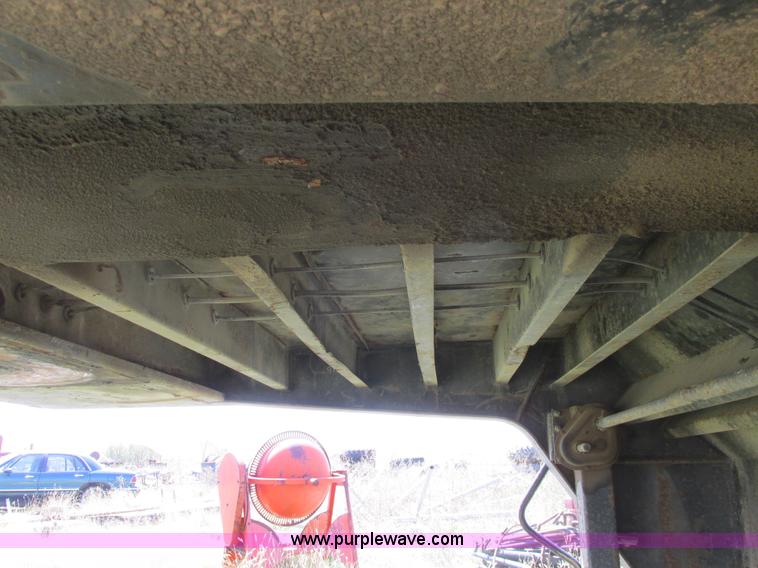 image for item A8795 1992 Trail King TK70HT-482 equipment trailer