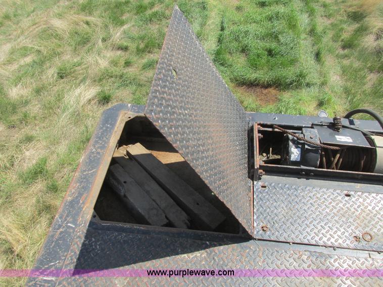 image for item A8795 1992 Trail King TK70HT-482 equipment trailer