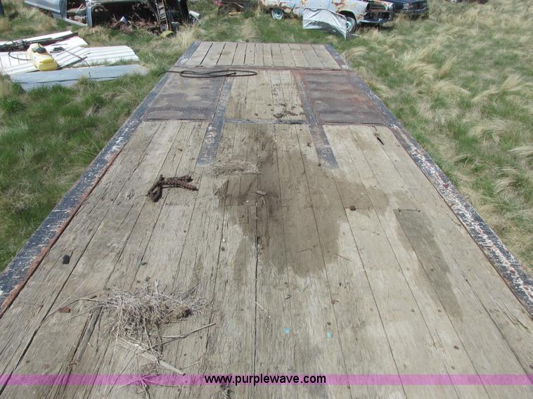 image for item A8795 1992 Trail King TK70HT-482 equipment trailer