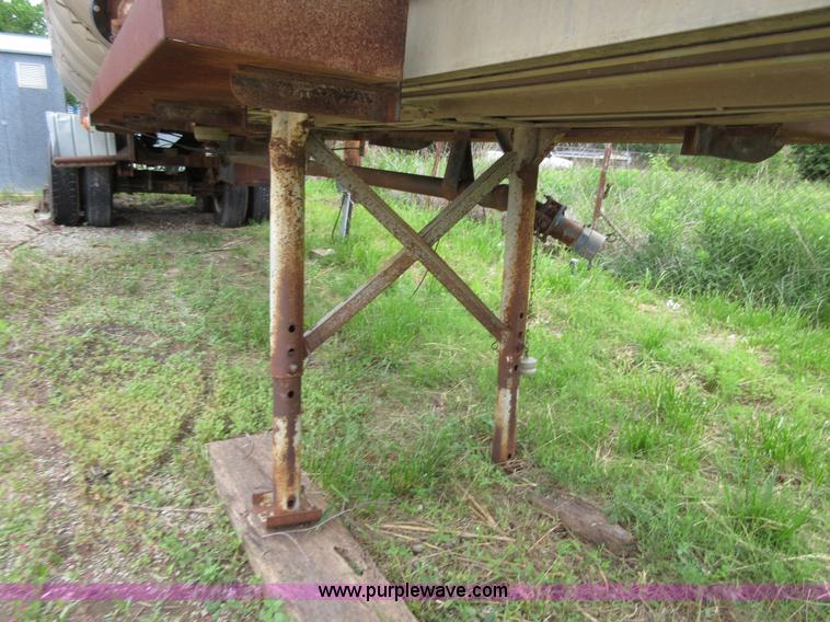 image for item BA9341 1975 Trailmobile tank trailer