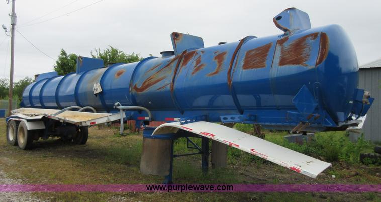 image for item BA9345 2012 Troxell 5000 tank trailer