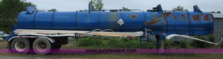 image for item BA9345 2012 Troxell 5000 tank trailer
