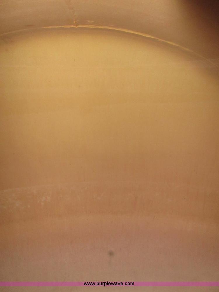 image for item BA9345 2012 Troxell 5000 tank trailer