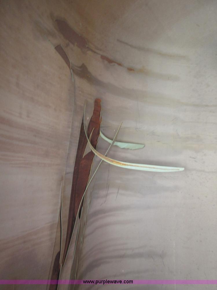 image for item BA9345 2012 Troxell 5000 tank trailer