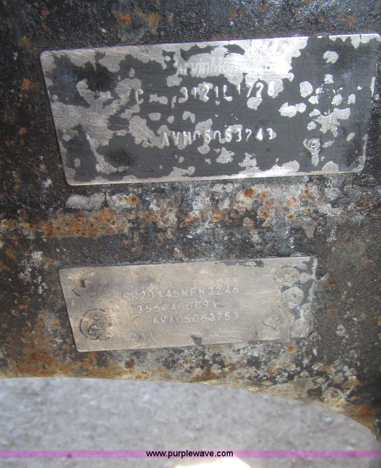 image for item H4648 2006 International 9200i semi truck