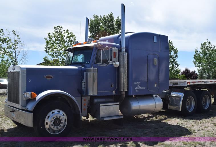image for item H5101 1988 Peterbilt 379 semi truck