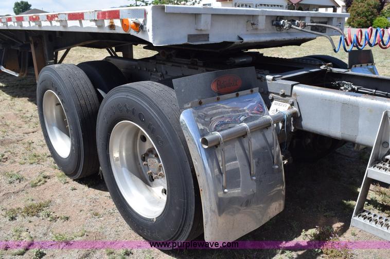 image for item H5101 1988 Peterbilt 379 semi truck