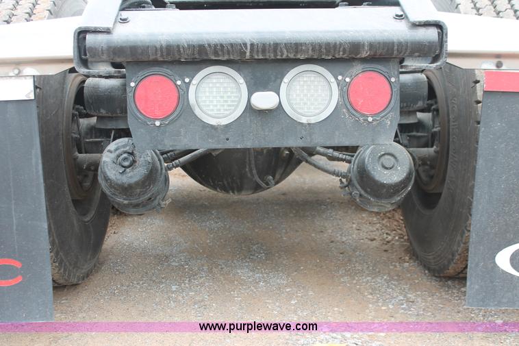 image for item H5811 2009 Kenworth W900L semi truck