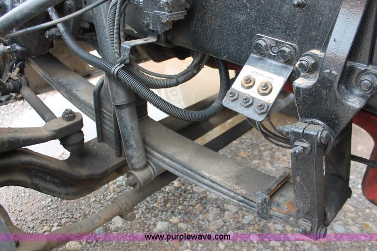 image for item H5811 2009 Kenworth W900L semi truck