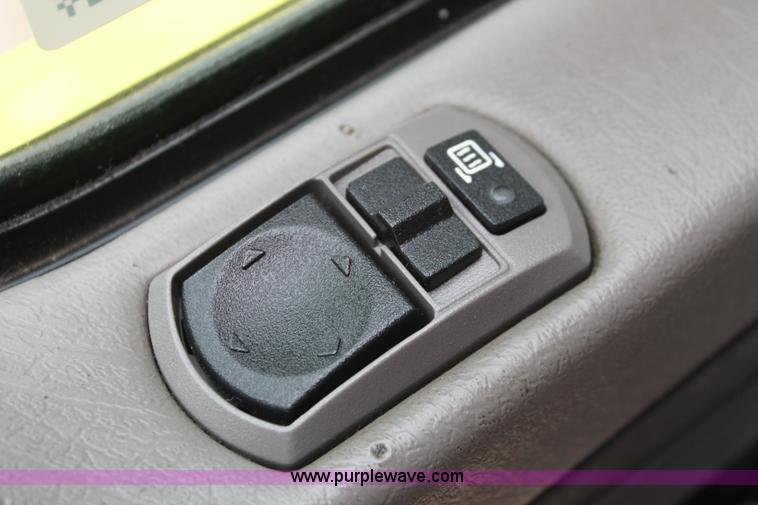 image for item H5811 2009 Kenworth W900L semi truck