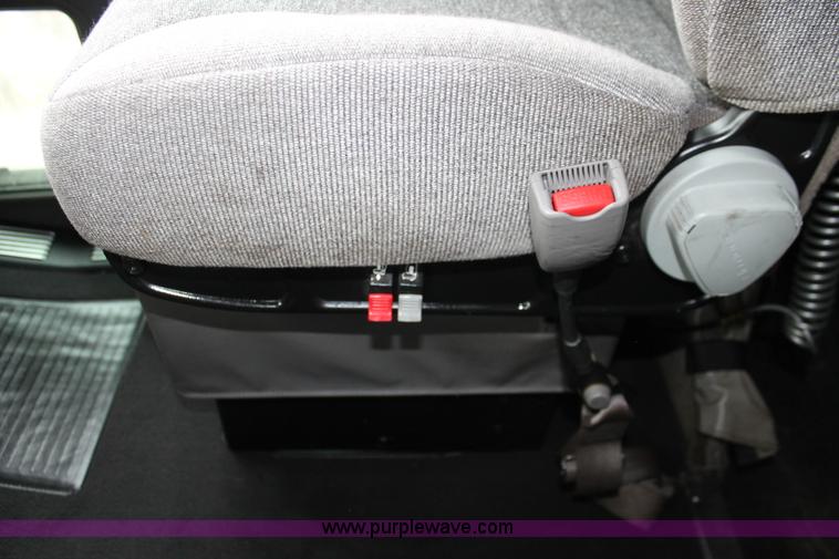 image for item H5811 2009 Kenworth W900L semi truck