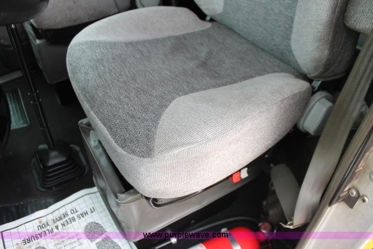 image for item H5811 2009 Kenworth W900L semi truck