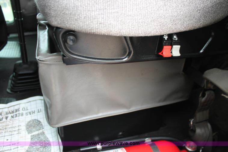 image for item H5811 2009 Kenworth W900L semi truck