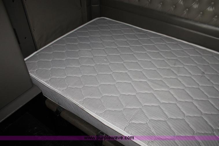 image for item H5811 2009 Kenworth W900L semi truck