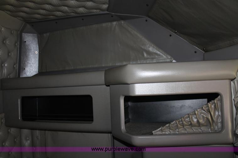 image for item H5811 2009 Kenworth W900L semi truck