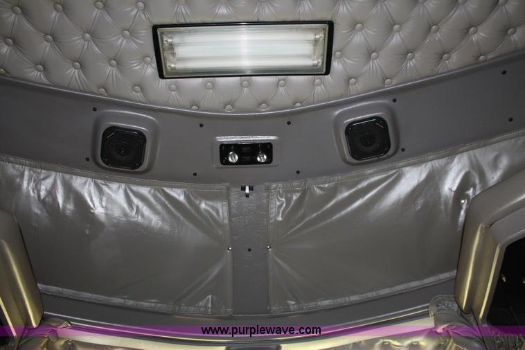 image for item H5811 2009 Kenworth W900L semi truck