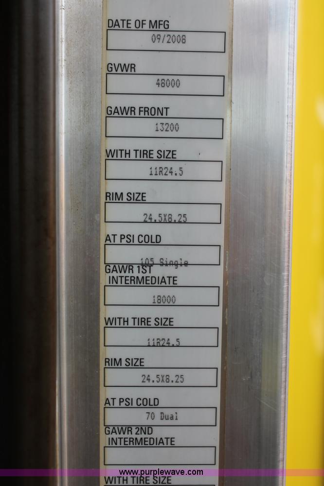 image for item H5811 2009 Kenworth W900L semi truck