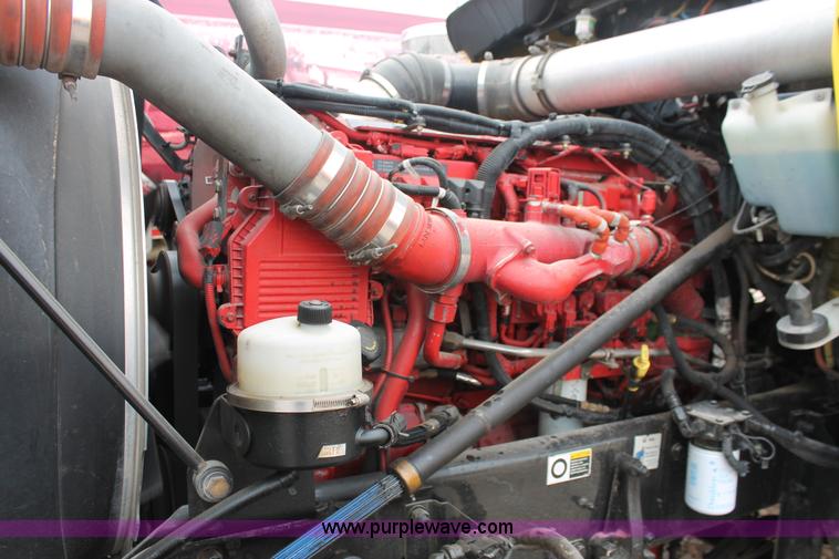 image for item H5811 2009 Kenworth W900L semi truck