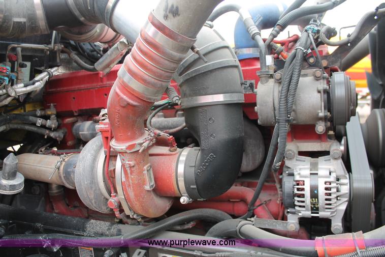 image for item H5811 2009 Kenworth W900L semi truck