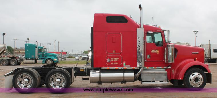 image for item H5812 2000 Kenworth W900 semi truck