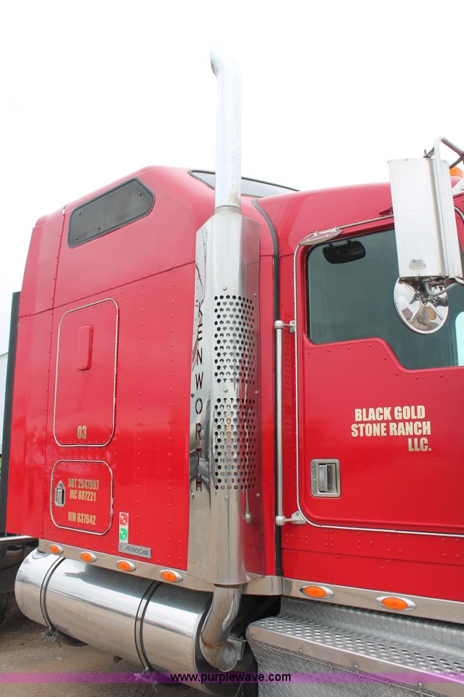 image for item H5812 2000 Kenworth W900 semi truck