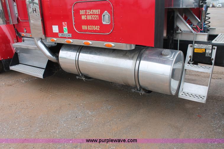 image for item H5812 2000 Kenworth W900 semi truck