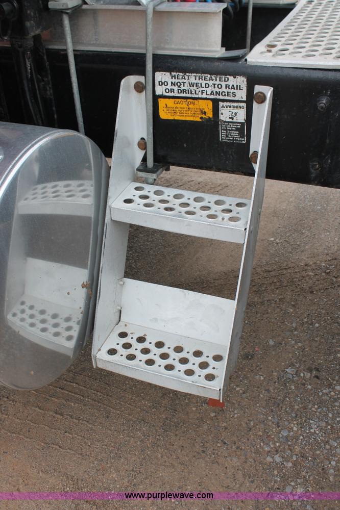 image for item H5812 2000 Kenworth W900 semi truck