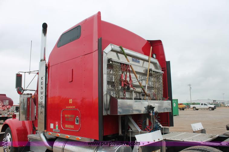 image for item H5812 2000 Kenworth W900 semi truck