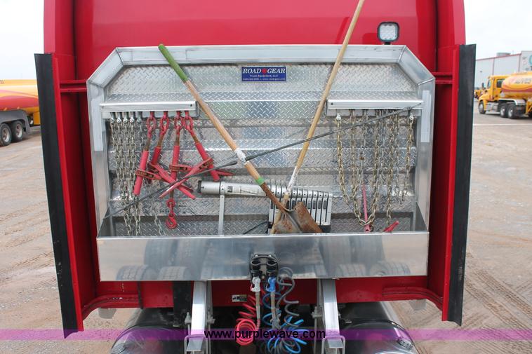 image for item H5812 2000 Kenworth W900 semi truck