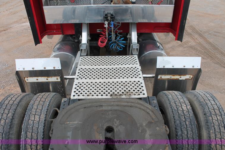 image for item H5812 2000 Kenworth W900 semi truck