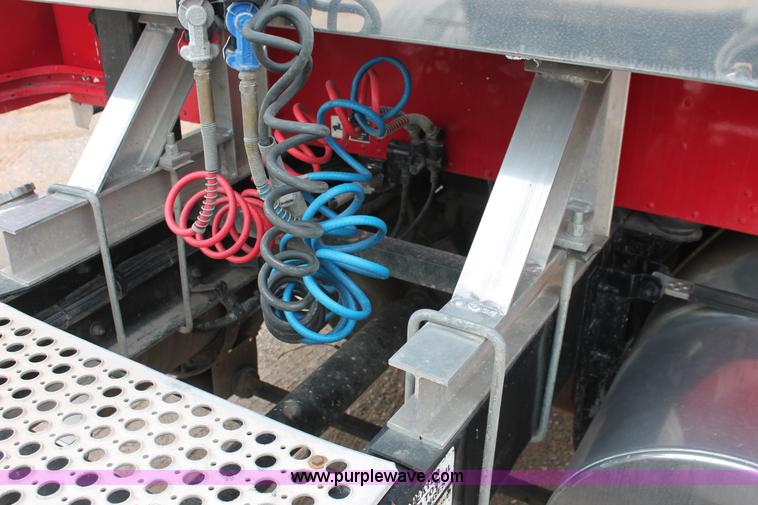 image for item H5812 2000 Kenworth W900 semi truck