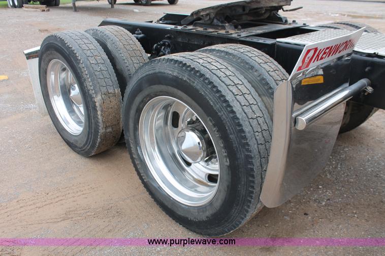 image for item H5812 2000 Kenworth W900 semi truck