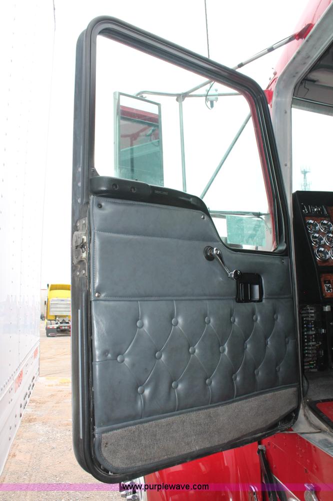 image for item H5812 2000 Kenworth W900 semi truck