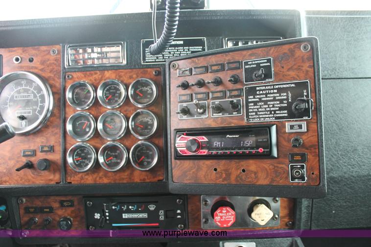 image for item H5812 2000 Kenworth W900 semi truck