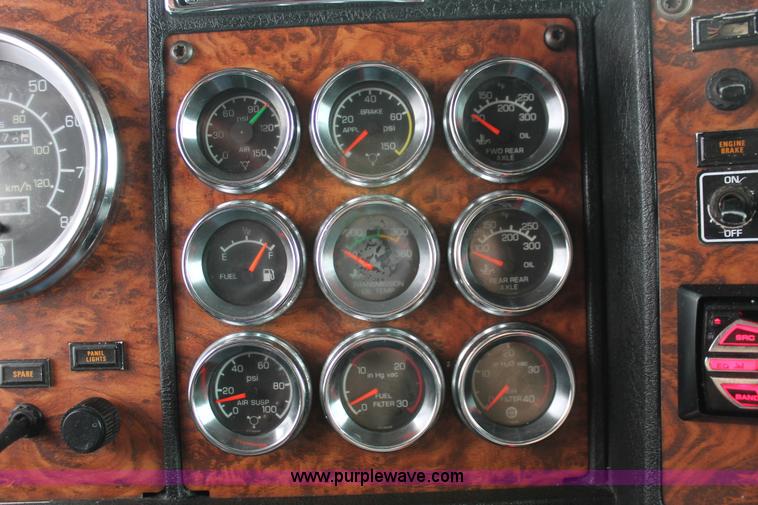 image for item H5812 2000 Kenworth W900 semi truck