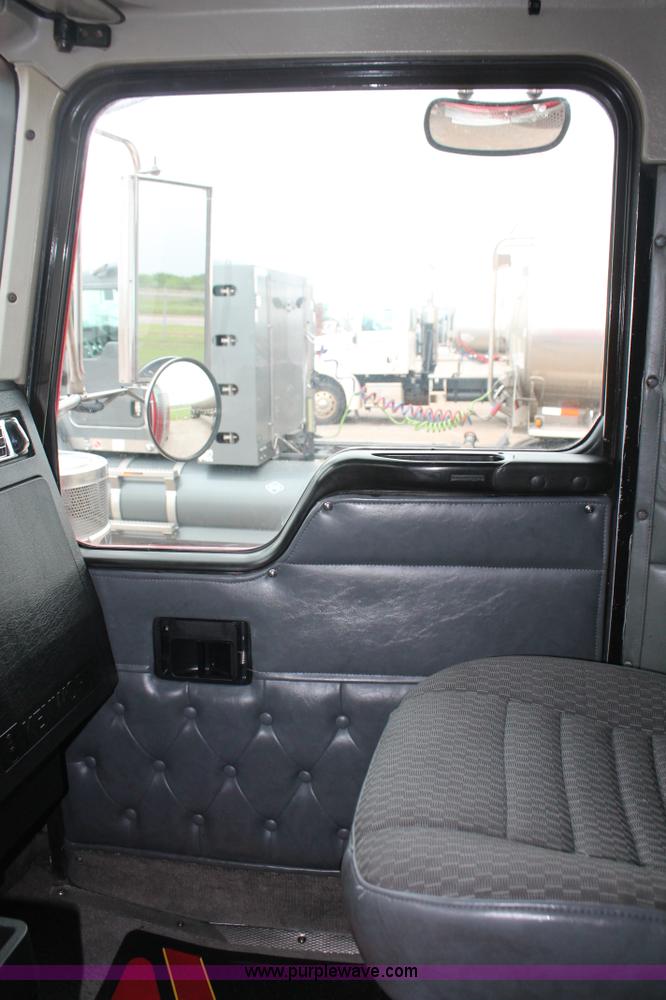 image for item H5812 2000 Kenworth W900 semi truck